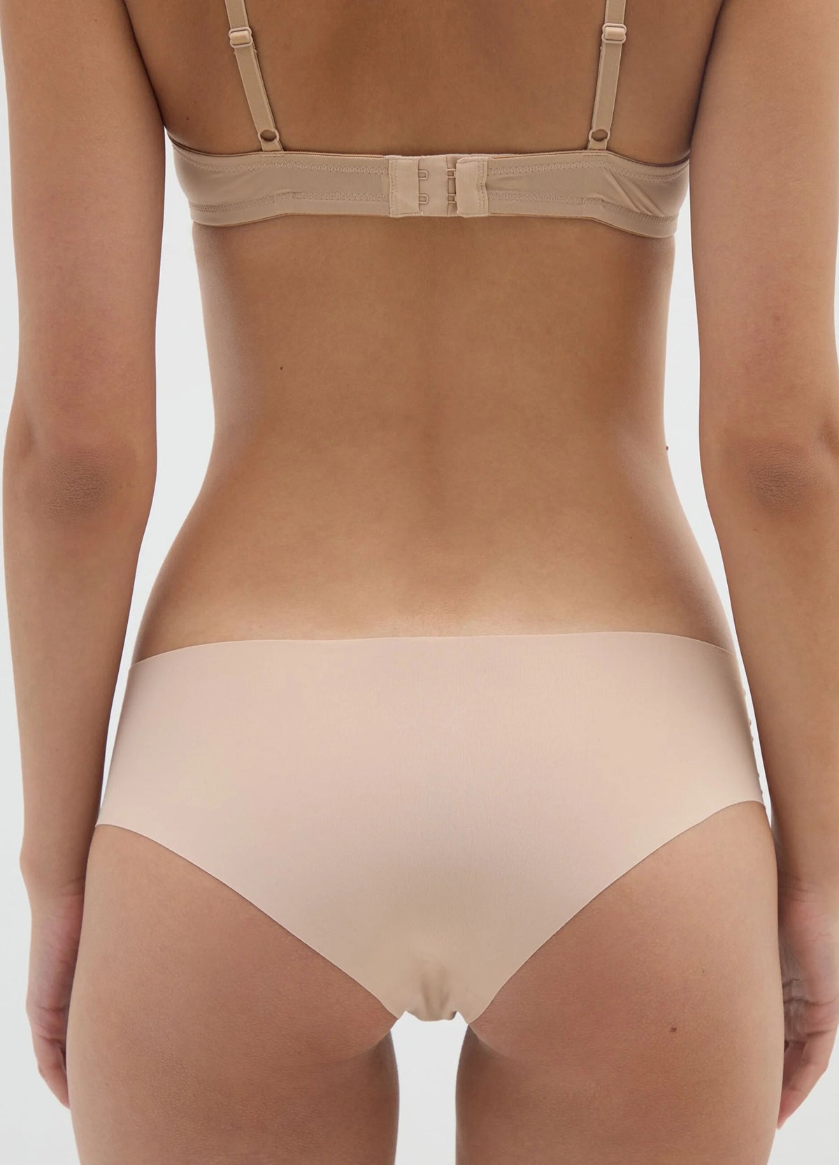 Womens Seamless Mid Rise Invisible Comfort Stretch Full Back Brief Panty