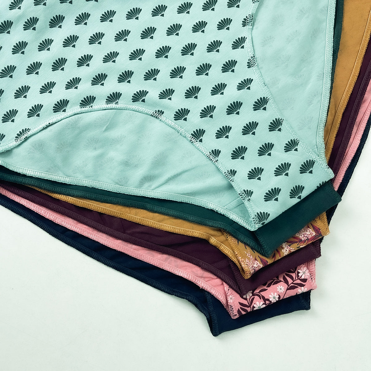 Pack of 4 Womens Cotton Hipster Soft Printed & Solid Lace Panty