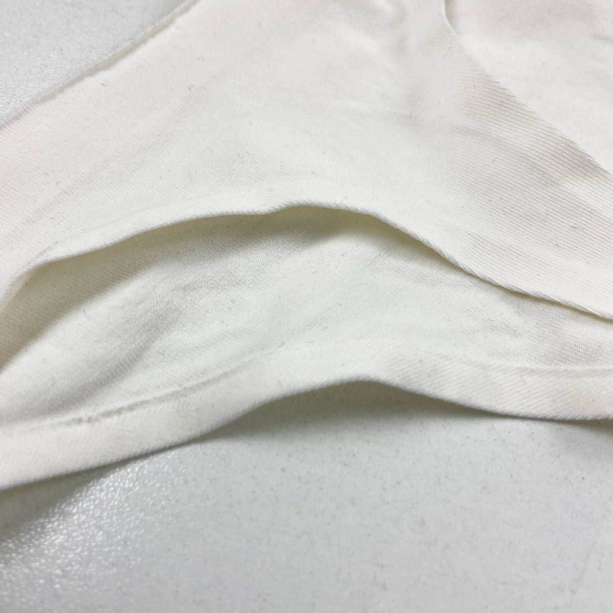 Ladies Microfiber Seamless Invisible Thong Underwear