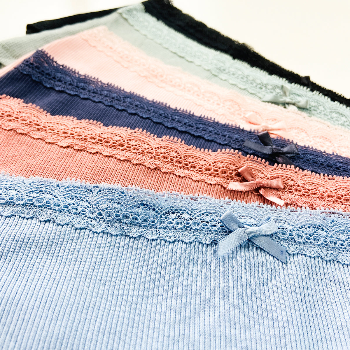 Pack of 4 Womens Ribbed Cotton Lace Waist Hipster Panty