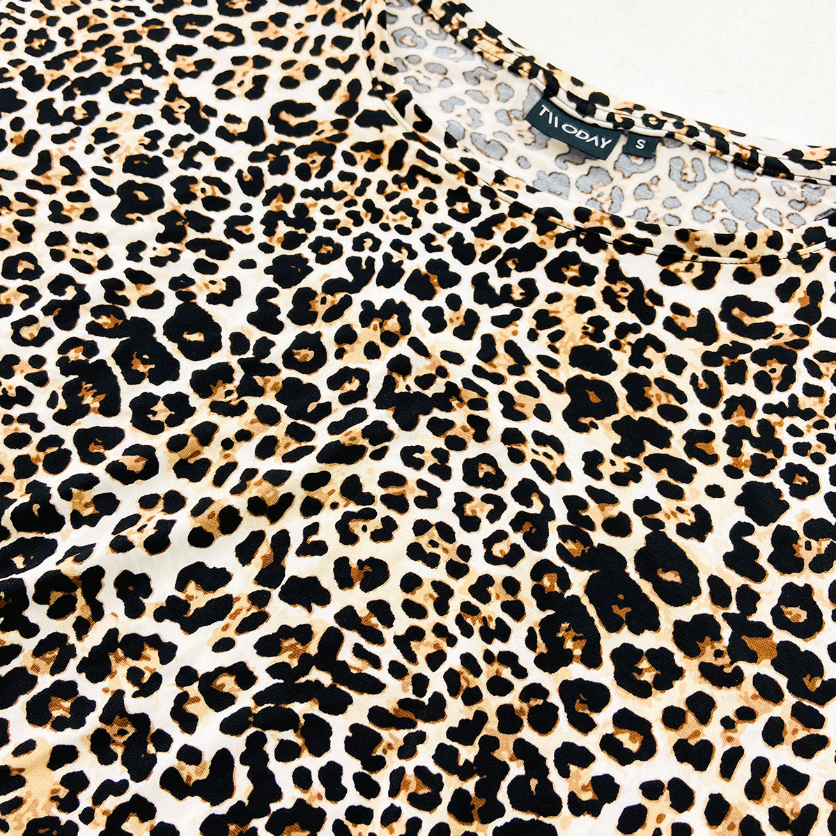 Womens Printed Short Sleeve Round Neck T-Shirt