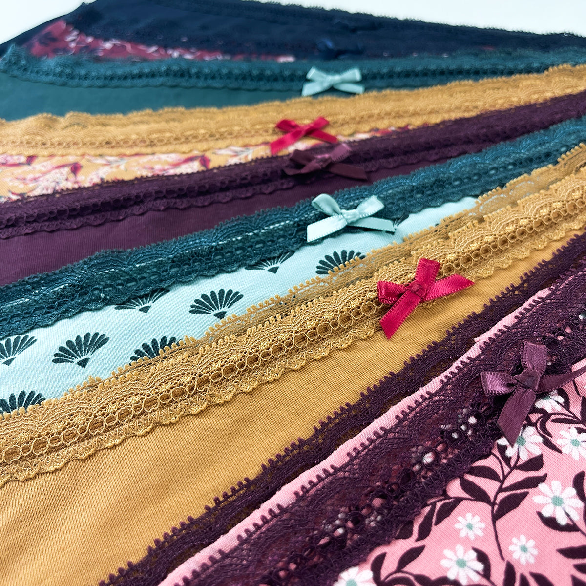 Pack of 4 Womens Cotton Hipster Soft Printed & Solid Lace Panty