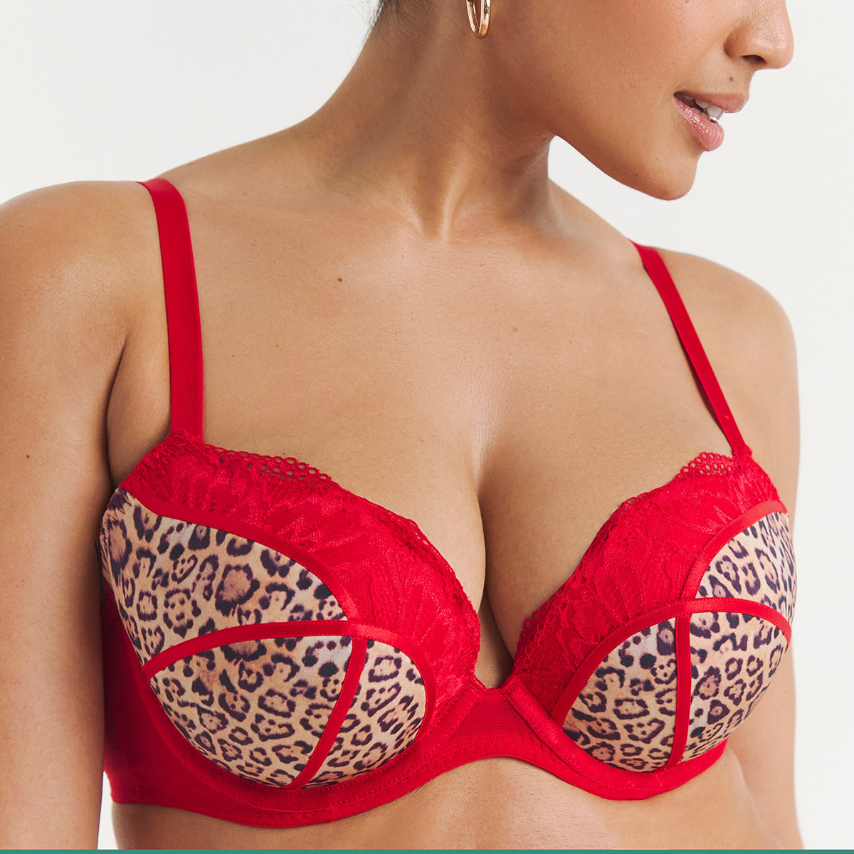 Womens Instinctive Lace Padded Plunge Push-Up Bra