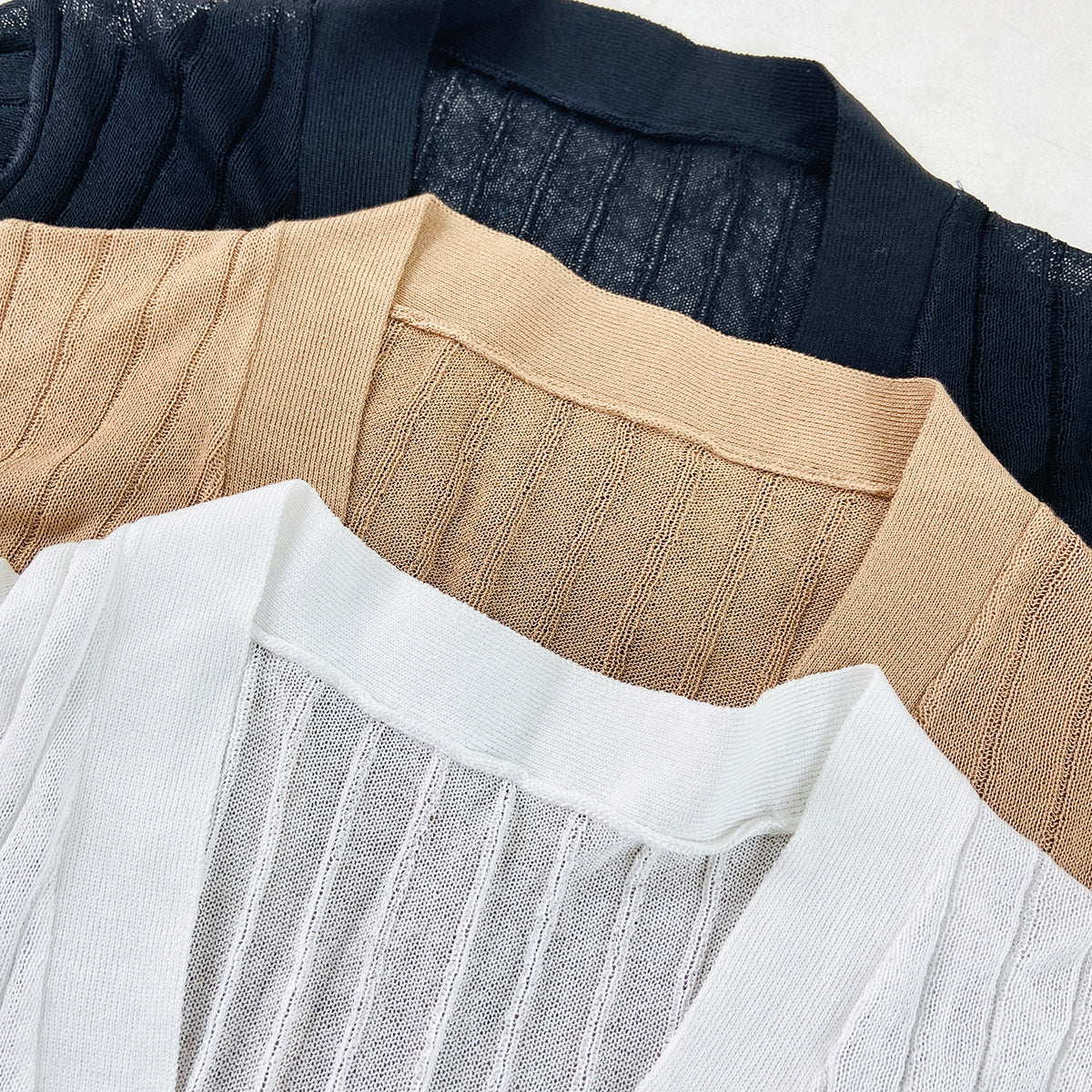 Womens Lightweight Ribbed Knit Button-Down V-Neck Cardigan