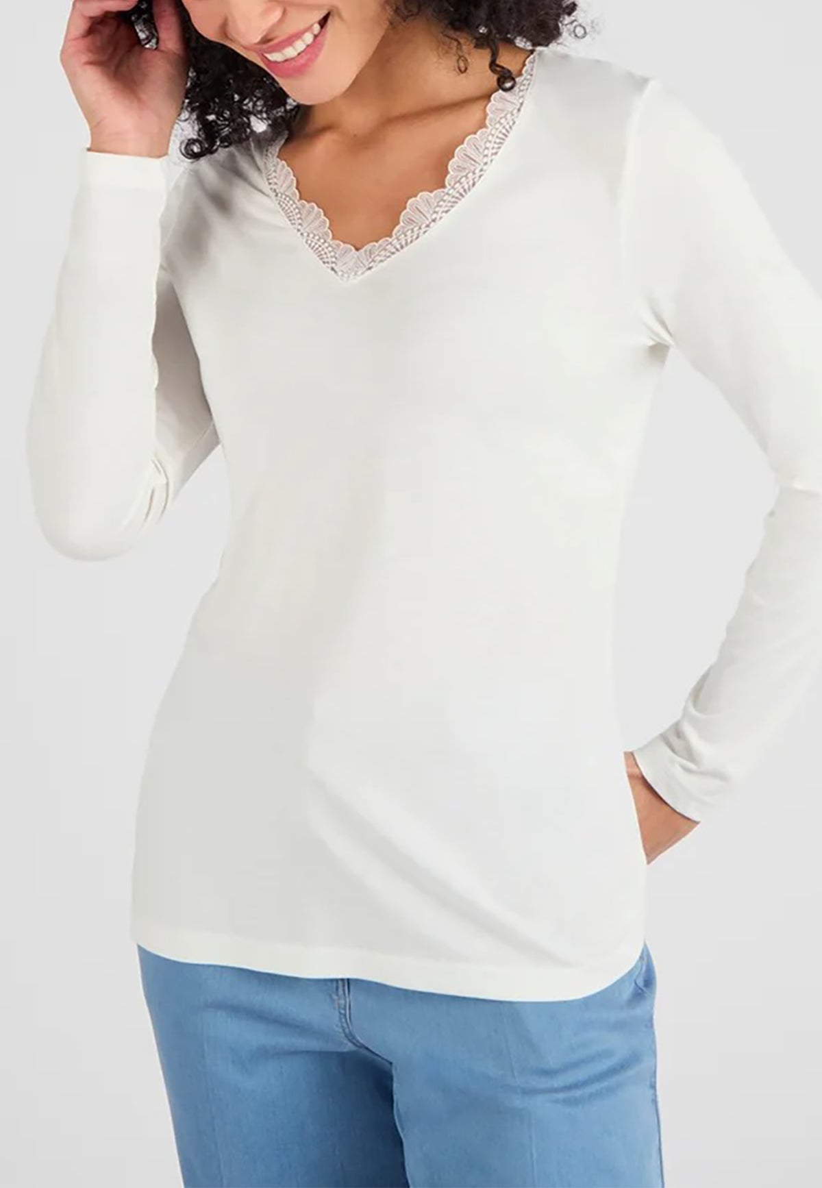 Women’s Thermal Long Sleeve Lace Trim V-Neck T-Shirt