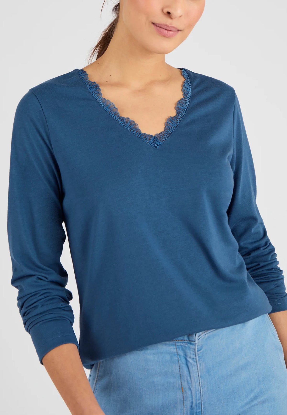 Women’s Thermal Long Sleeve Lace Trim V-Neck T-Shirt