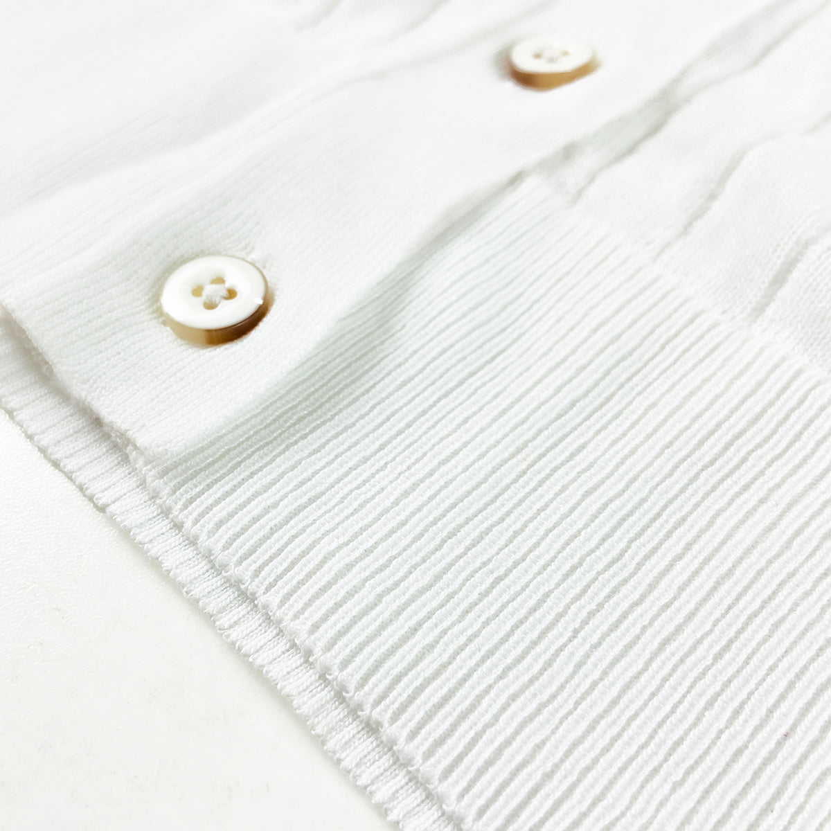 Womens Lightweight Ribbed Knit Button-Down V-Neck Cardigan