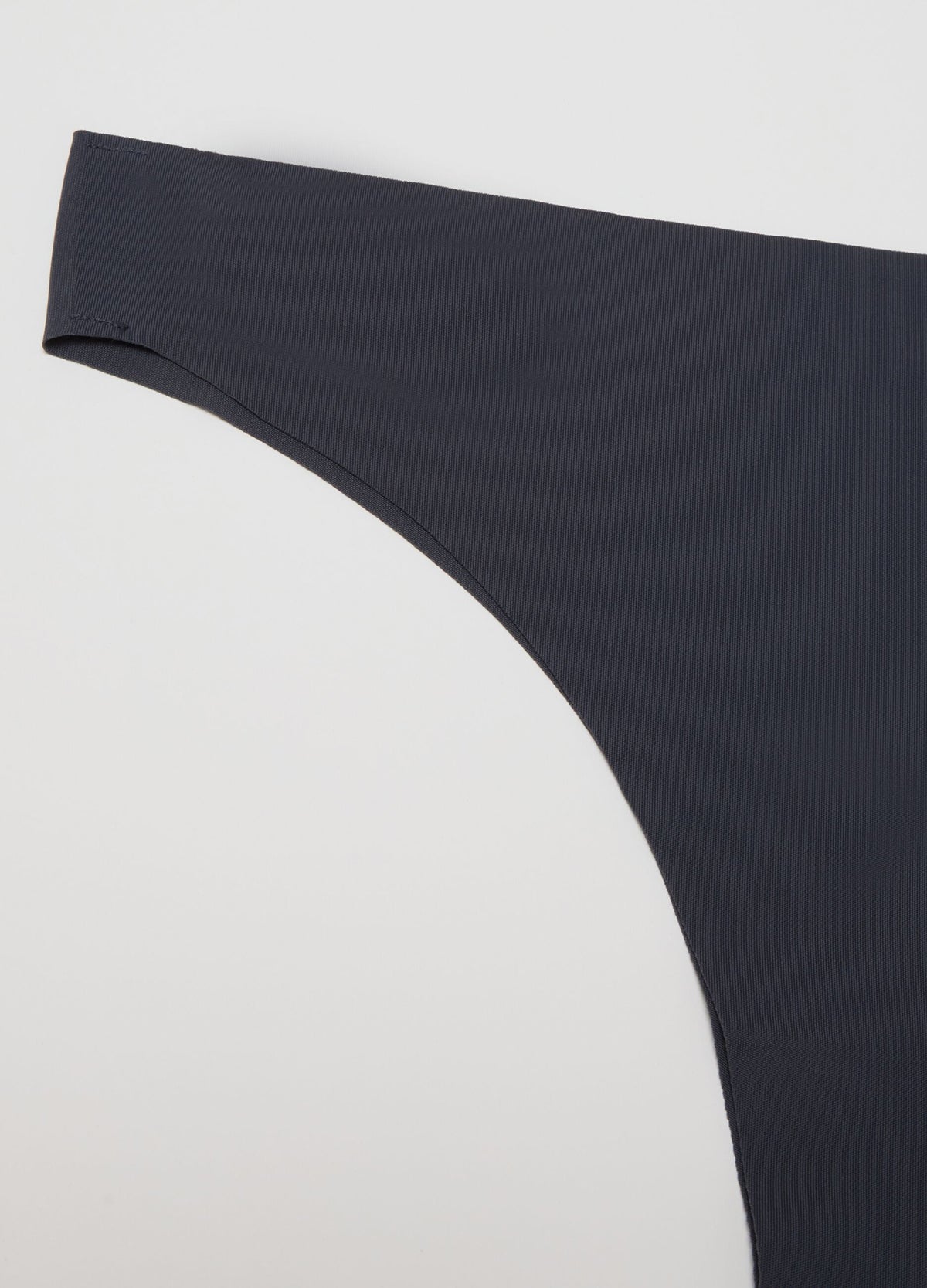 Womens Seamless Mid Rise Nylon Stretch Invisible Comfort Thong