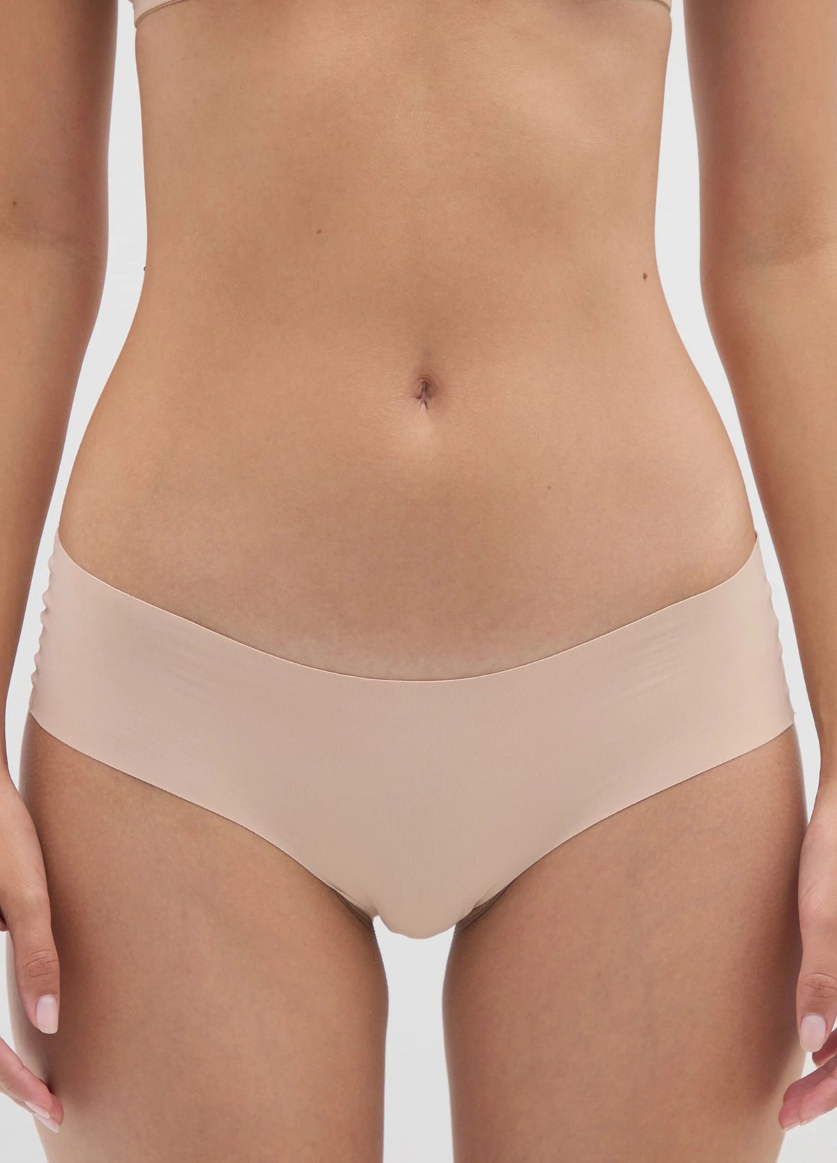 Womens Seamless Mid Rise Invisible Comfort Stretch Full Back Brief Panty
