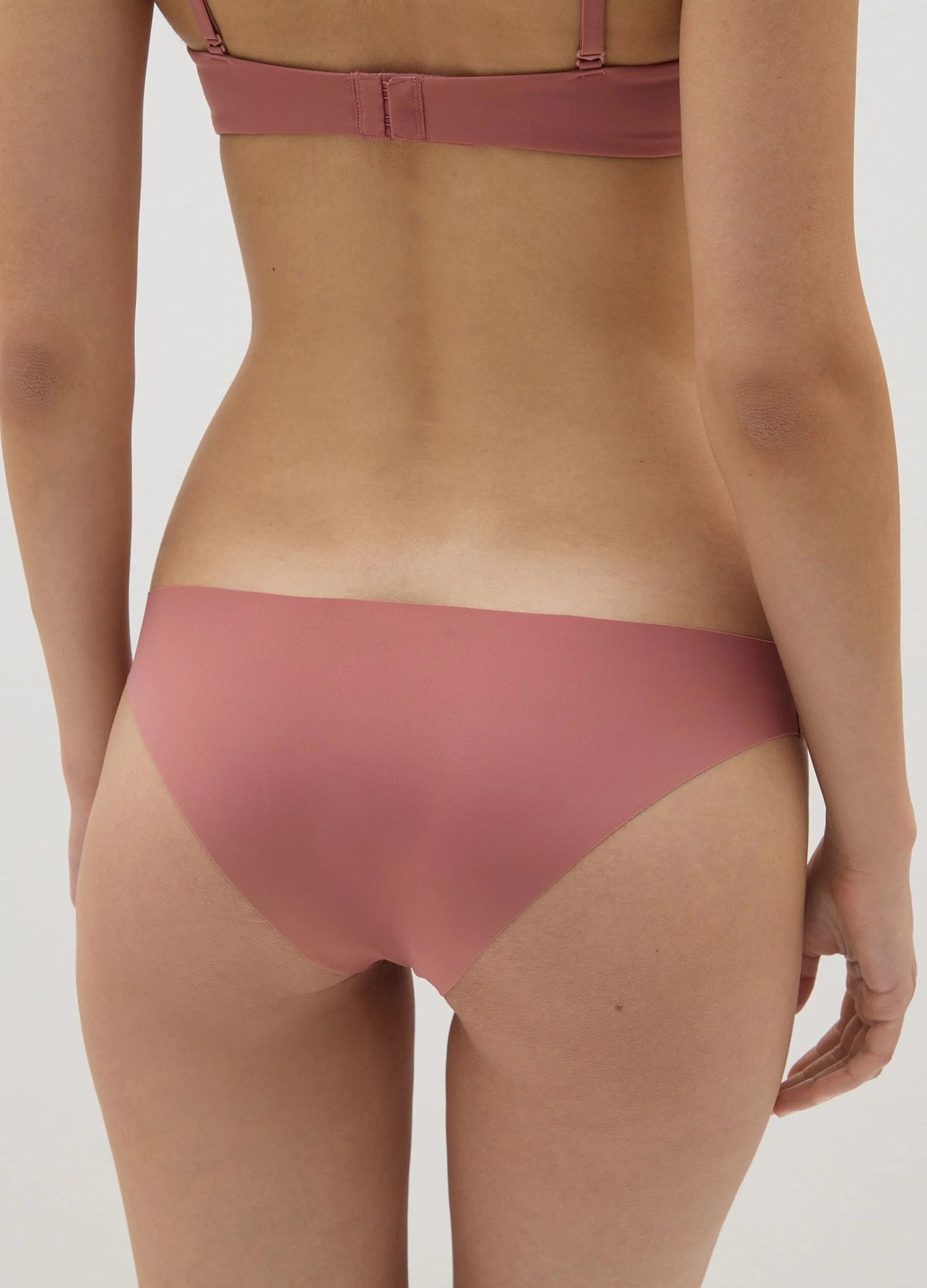 Womens Seamless Mid Rise Stretch Invisible Comfort Brief Panty