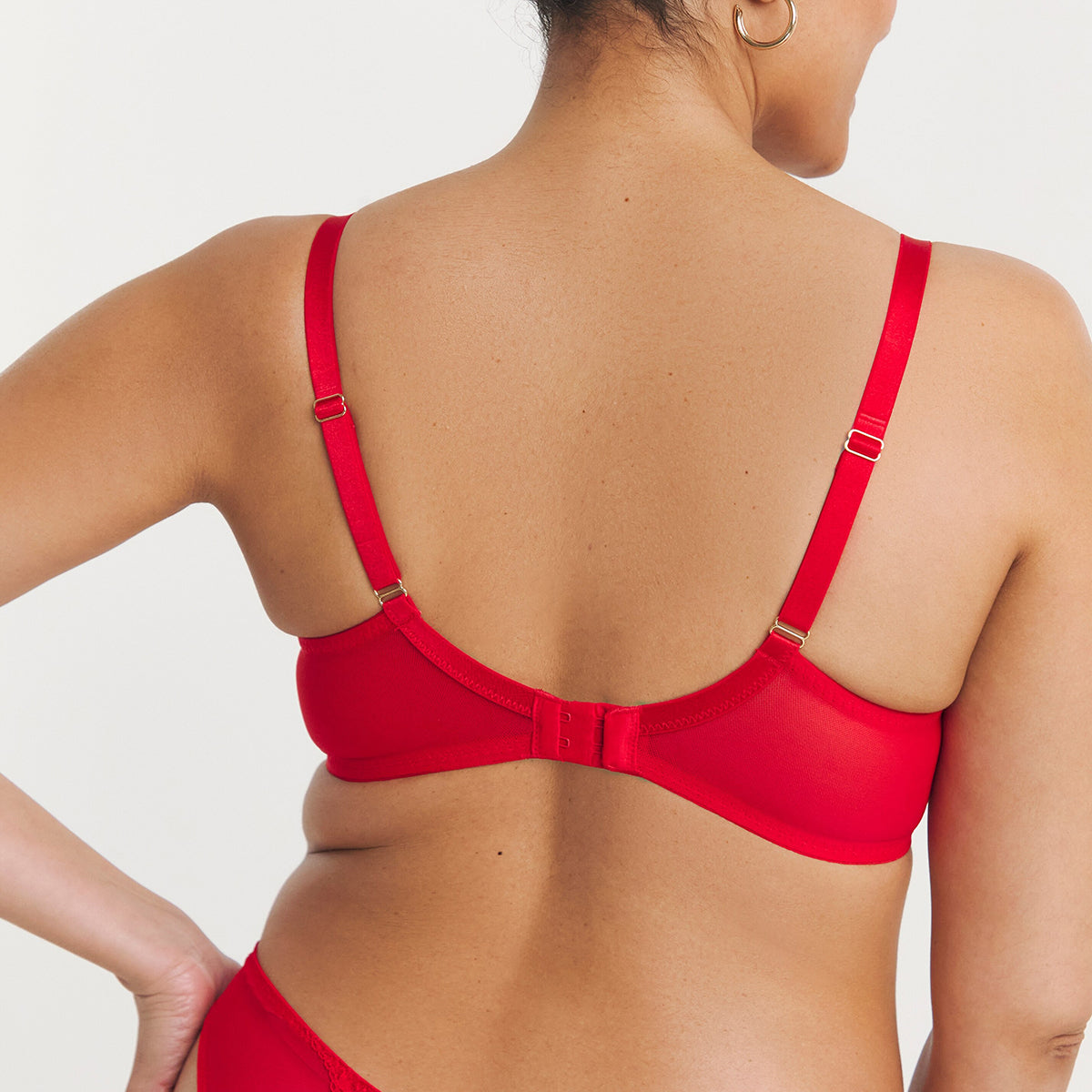 Womens Instinctive Lace Padded Plunge Push-Up Bra