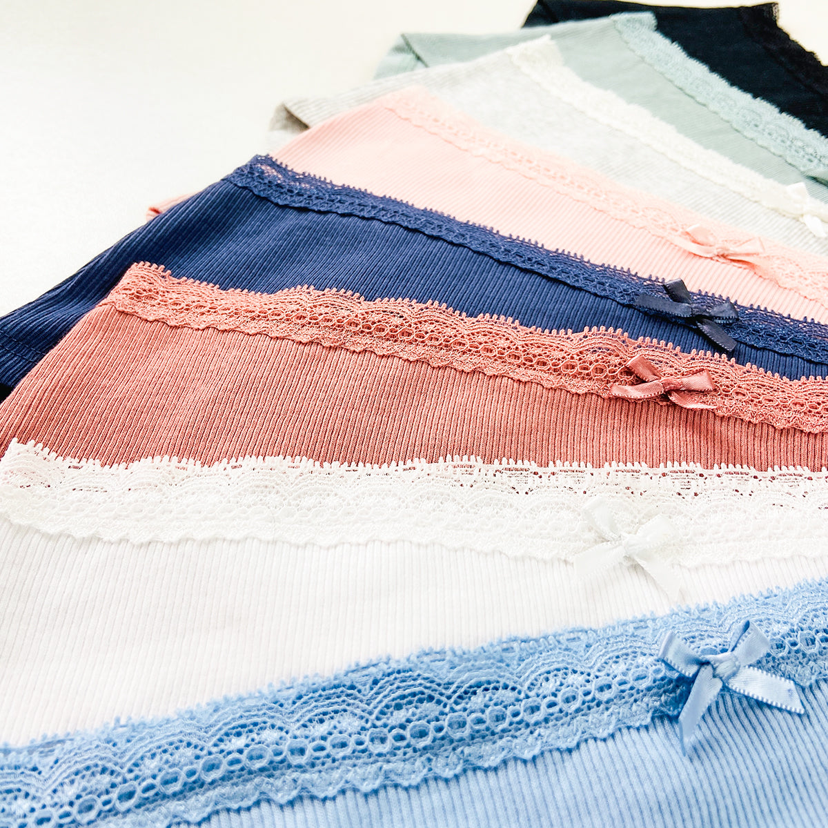 Pack of 4 Womens Ribbed Cotton Lace Waist Hipster Panty