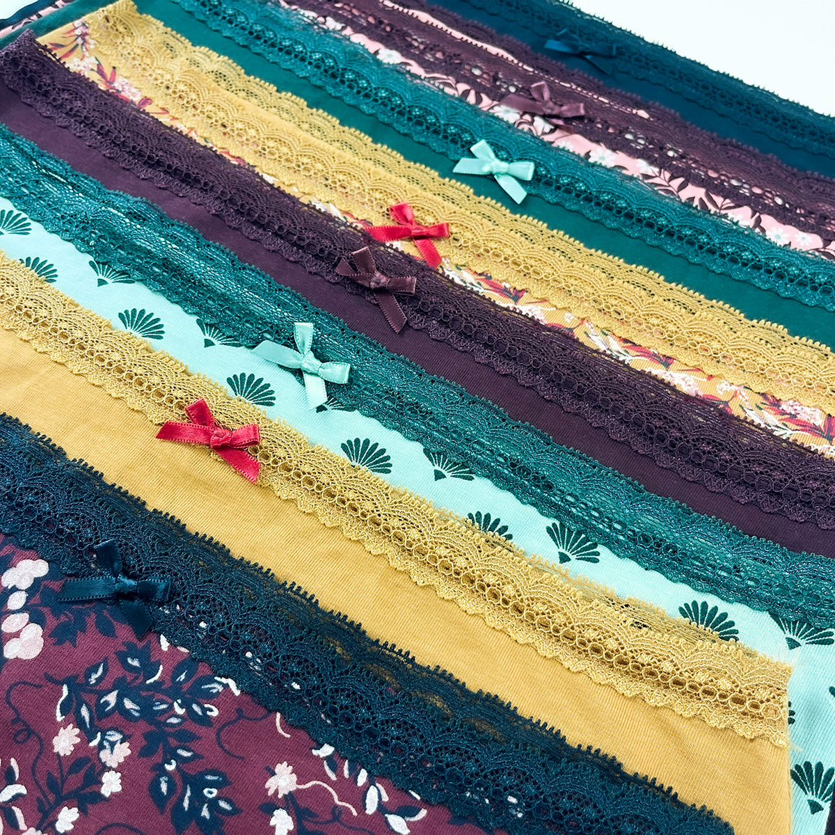 Pack of 4 Womens Cotton Hipster Soft Printed & Solid Lace Panty