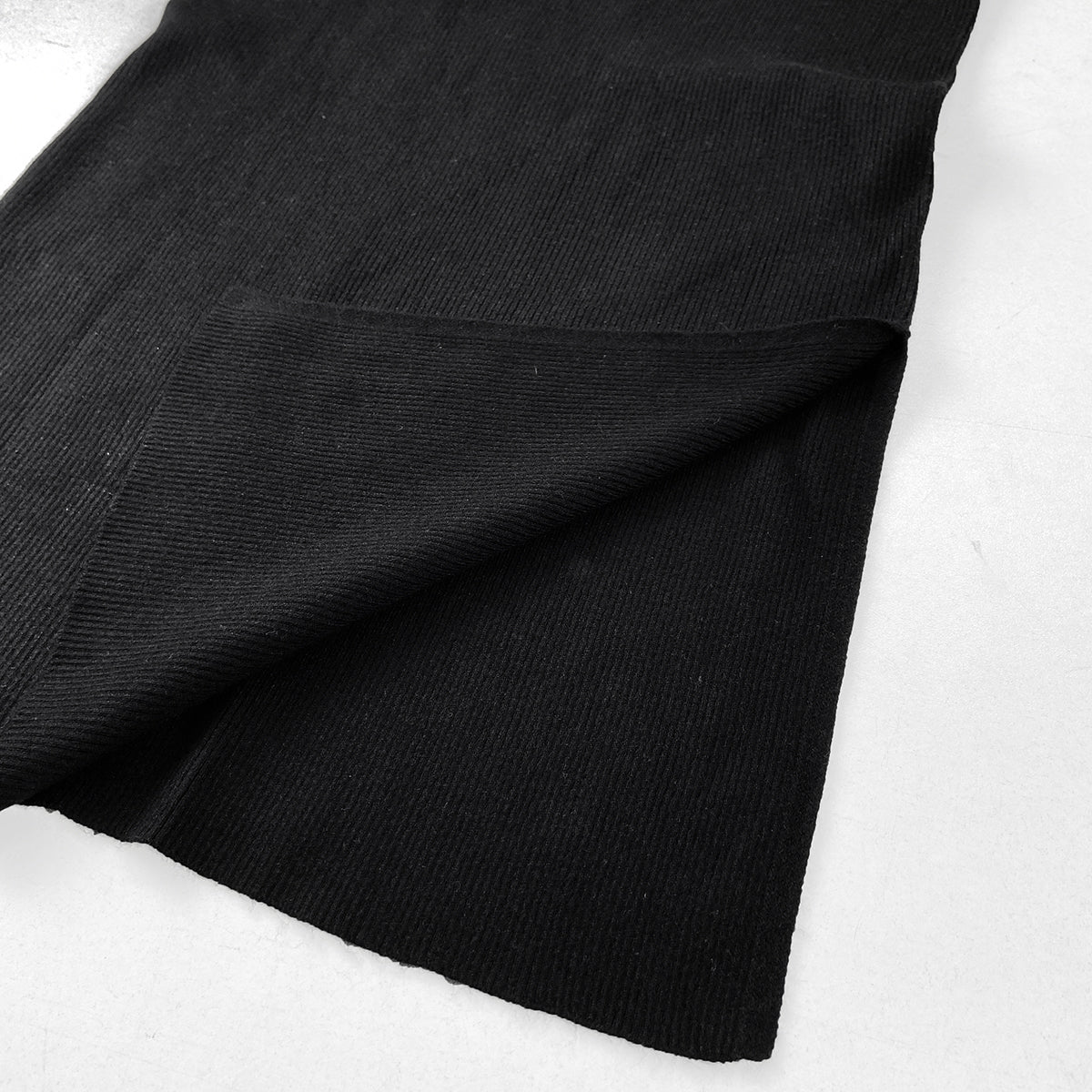 Women’s Premium Ribbed Knit Midi Skirt