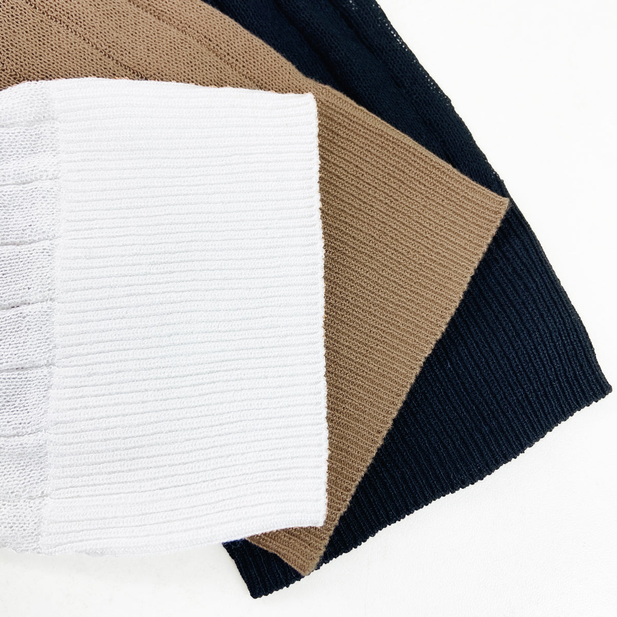 Womens Lightweight Ribbed Knit Button-Down V-Neck Cardigan