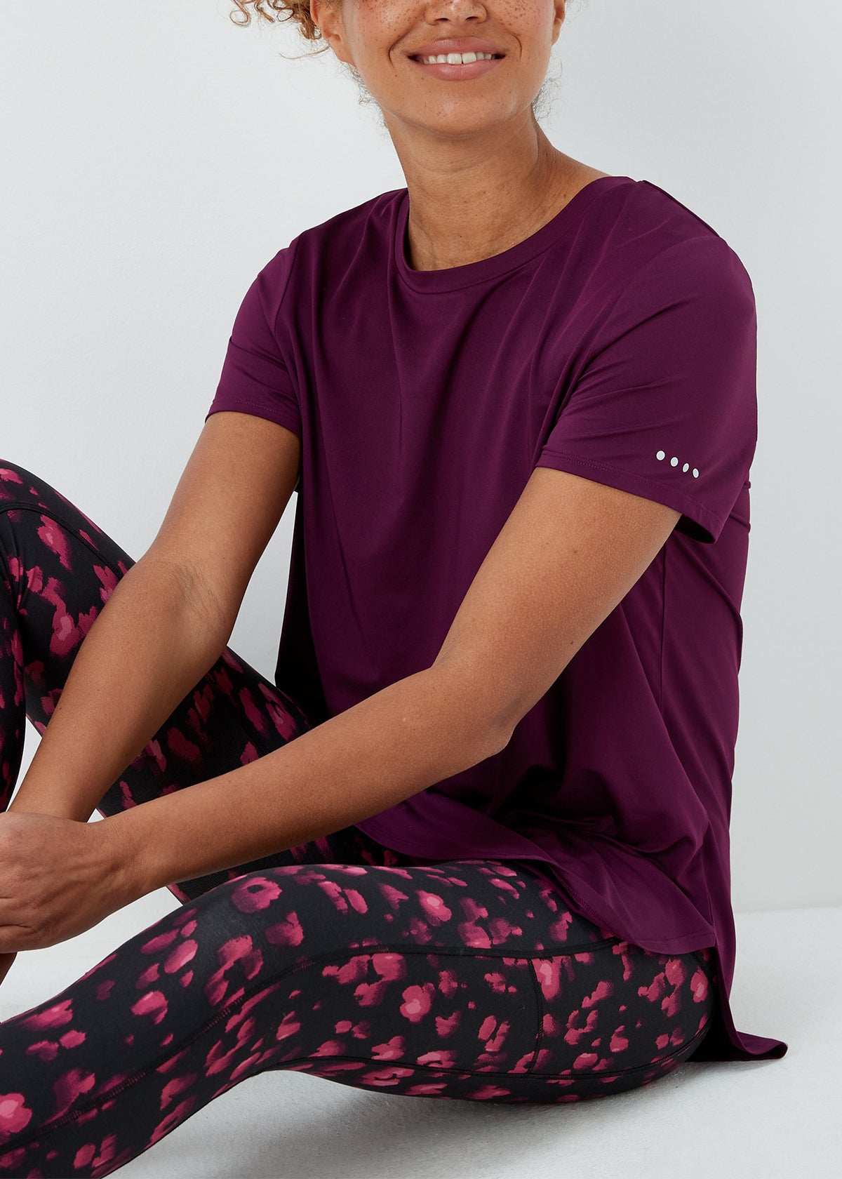 Womens Round Neck Breathable Stretch Activewear T-Shirt