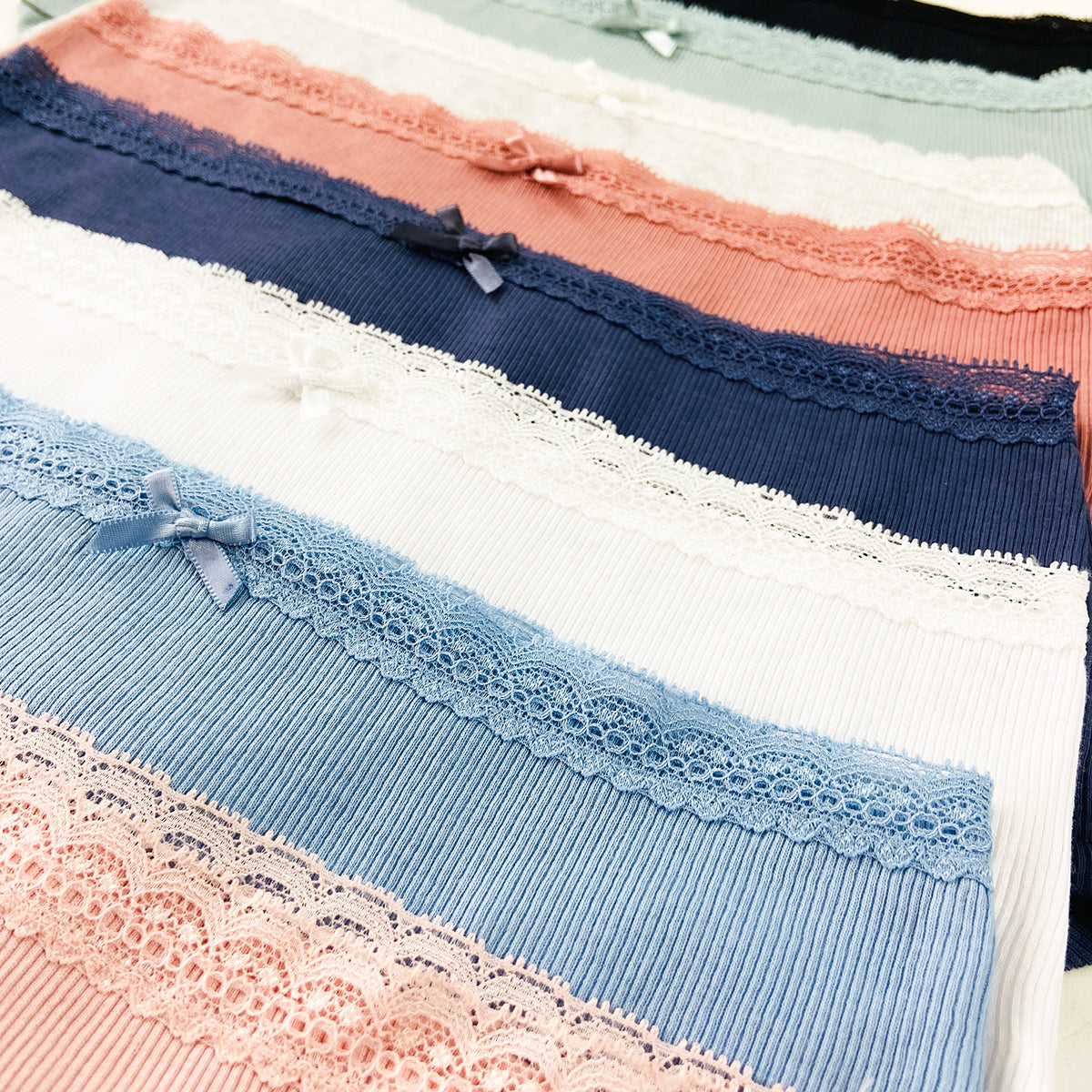 Pack of 4 Womens Ribbed Cotton Lace Waist Hipster Panty